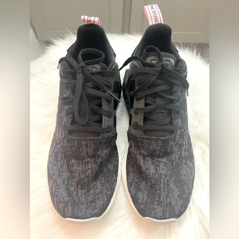 Adidas NMD_R2 Sneakers